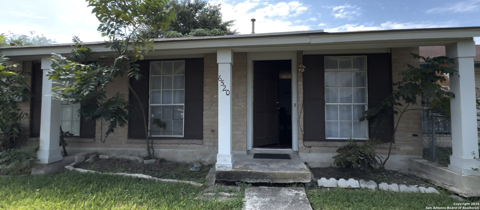 6520 Spring Lark San Antonio TX 78249