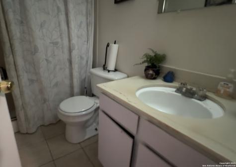 6520 Spring Lark San Antonio TX 78249