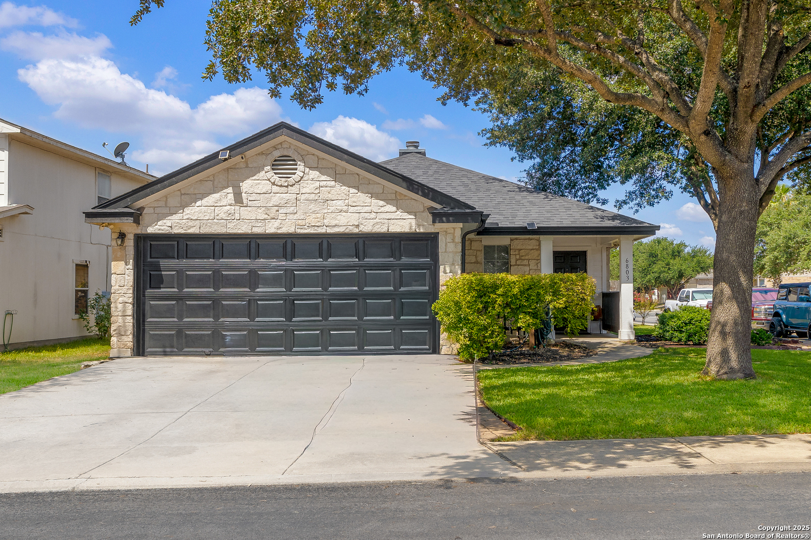 6803 Cougar Cove San Antonio TX 78242