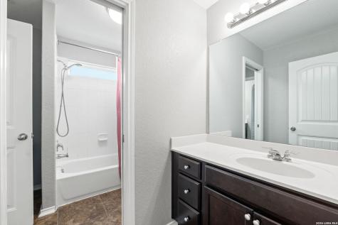 140 Jolie Circle Boerne TX 78015