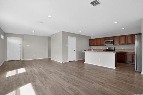 7504 Twin Pine Court Converse TX 78109