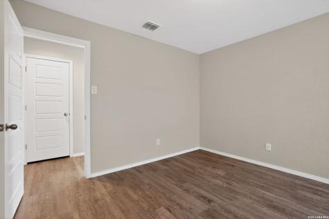 7504 Twin Pine Court Converse TX 78109