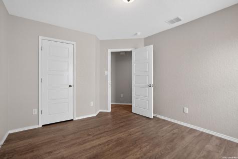 7504 Twin Pine Court Converse TX 78109