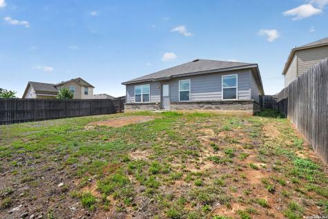 7504 Twin Pine Court Converse TX 78109