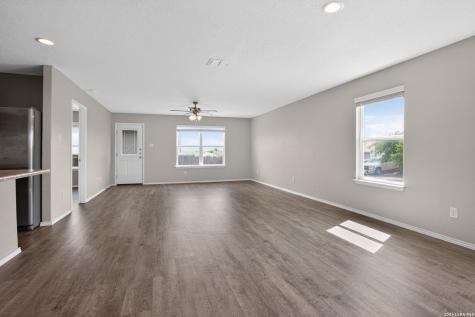 7504 Twin Pine Court Converse TX 78109