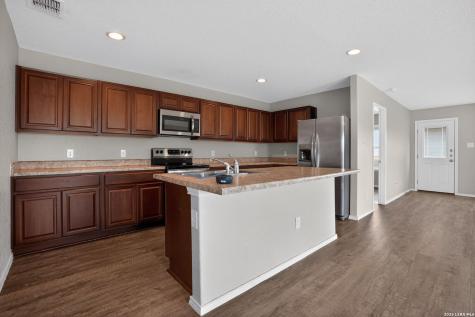 7504 Twin Pine Court Converse TX 78109