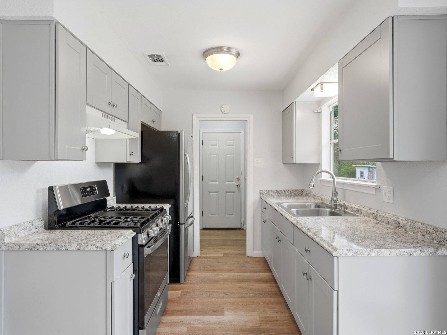 147 Fair Valley San Antonio TX 78227