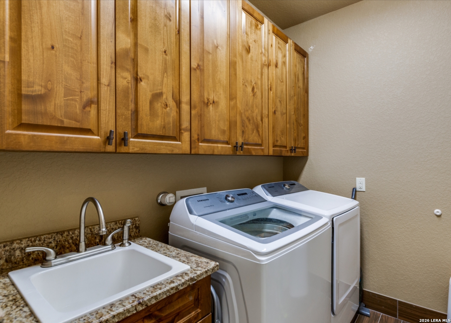 137 Eden Crossing Adkins TX 78101