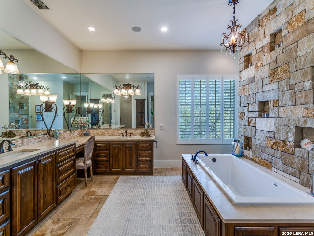 460 Shepherds Crook Helotes TX 78023
