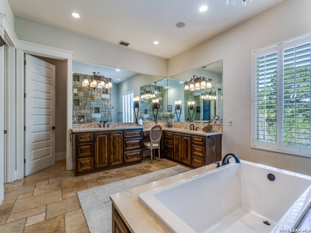 460 Shepherds Crook Helotes TX 78023