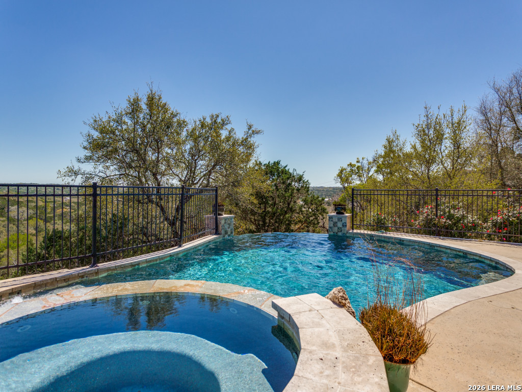 460 Shepherds Crook Helotes TX 78023