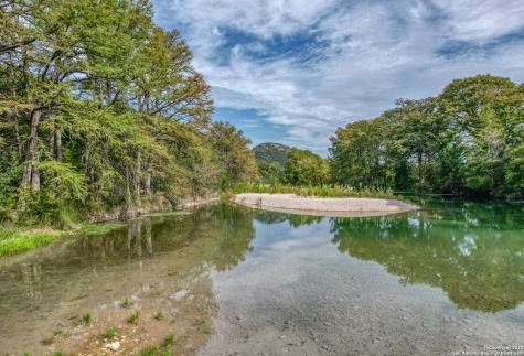 235 Madrone Concan TX 78838