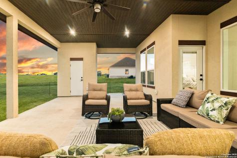 140 Summer Meadow Drive La Vernia TX 78121