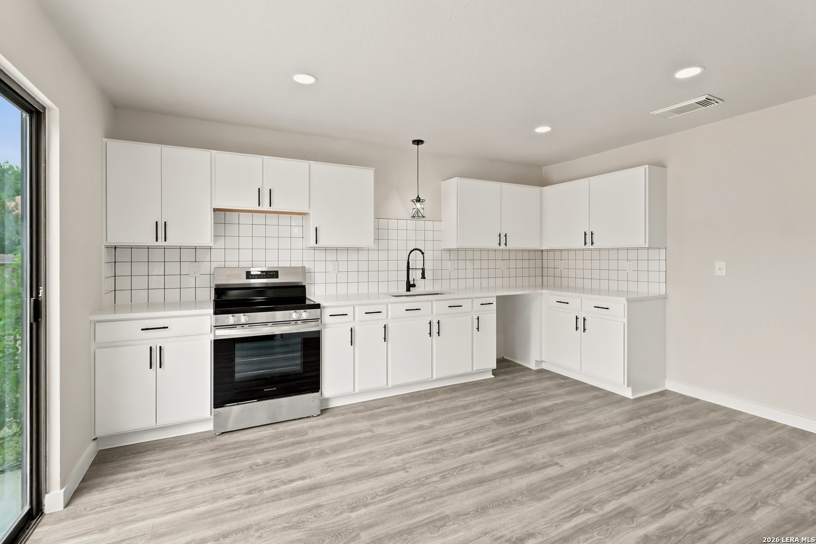 8027 Walnut Bank San Antonio TX 78254