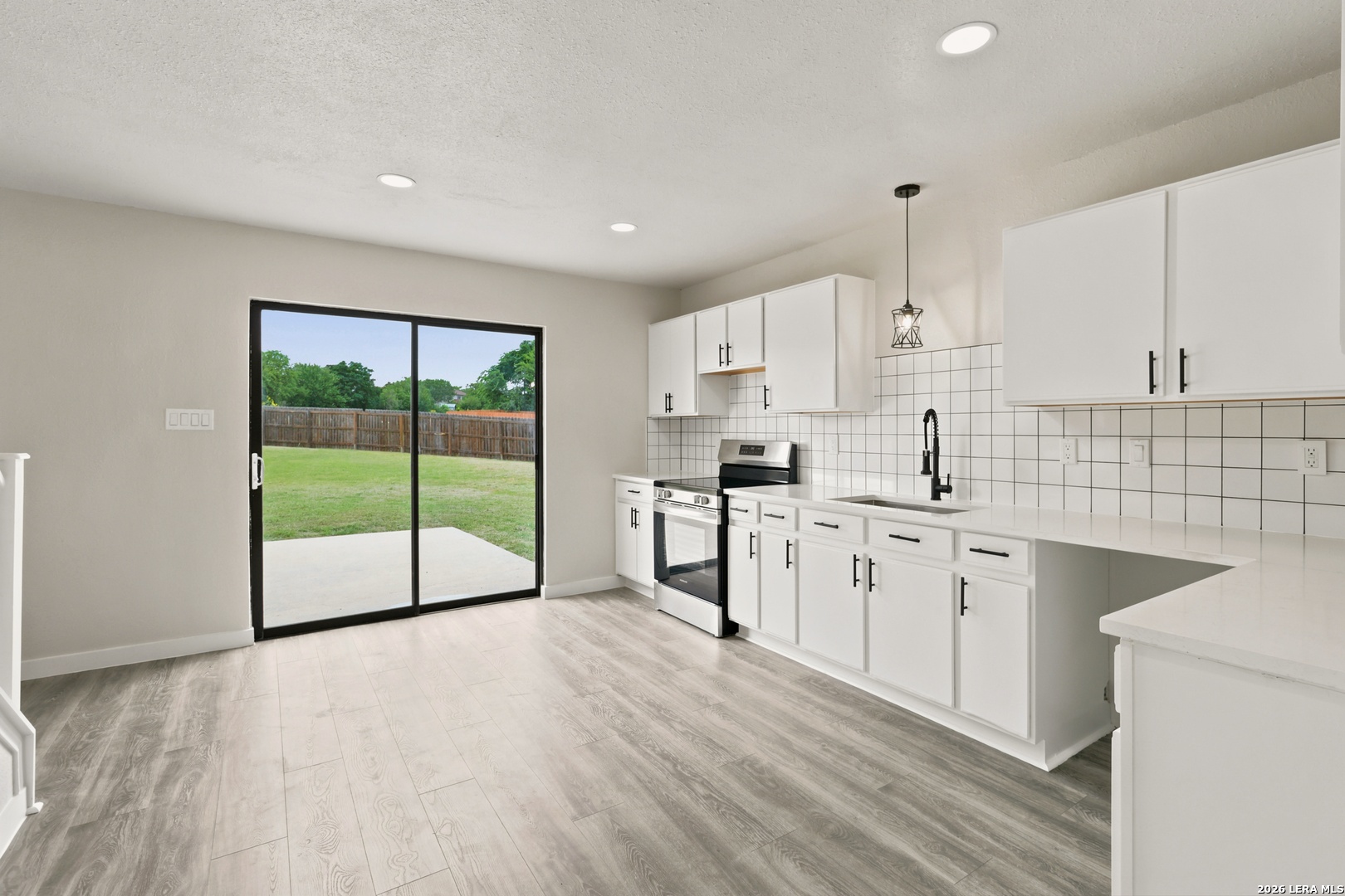 8027 Walnut Bank San Antonio TX 78254