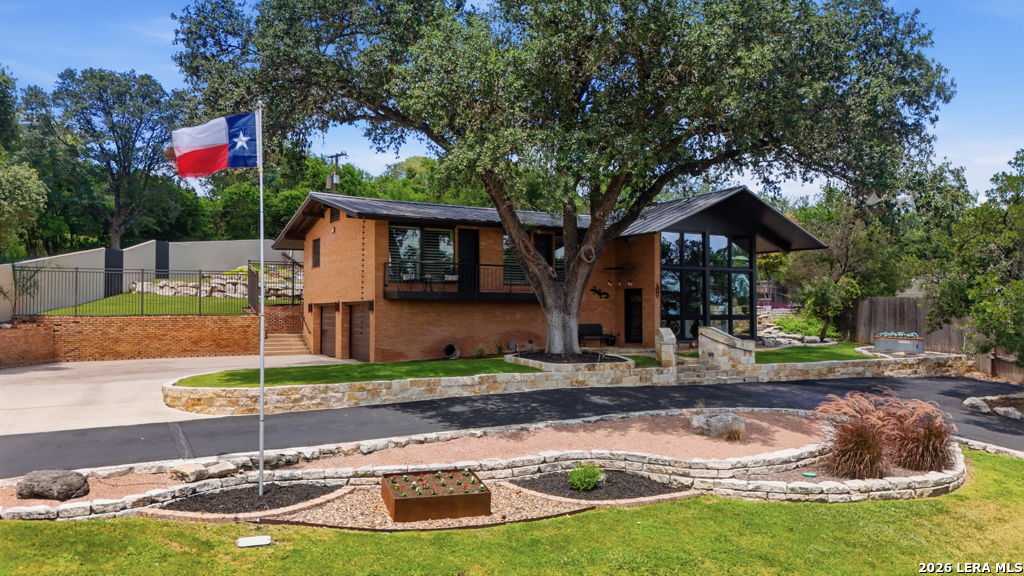 307 E Woodlake Drive San Antonio TX 78229