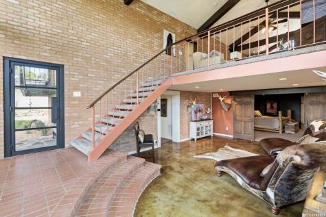 307 E Woodlake Drive San Antonio TX 78229