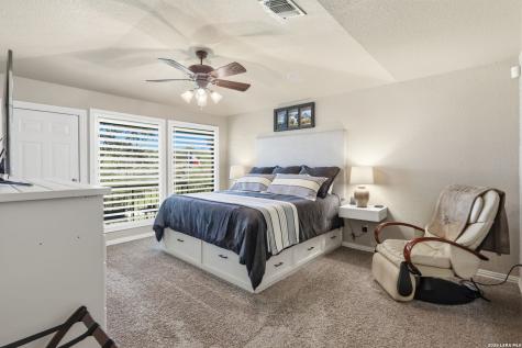 307 E Woodlake Drive San Antonio TX 78229
