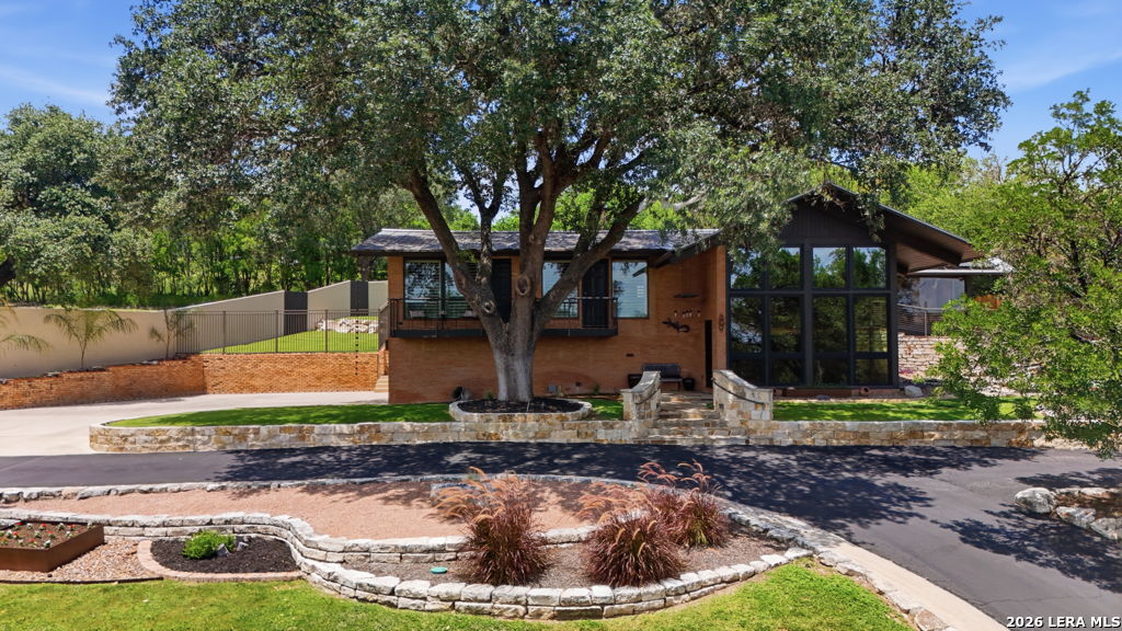 307 E Woodlake Drive San Antonio TX 78229