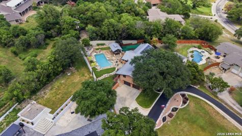 307 E Woodlake Drive San Antonio TX 78229