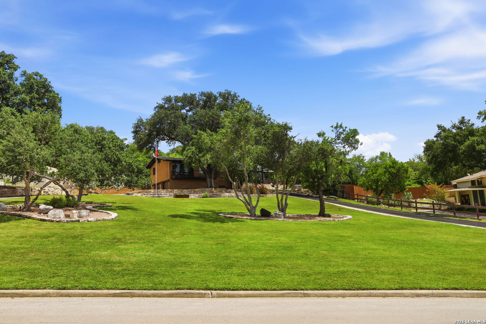 307 E Woodlake Drive San Antonio TX 78229