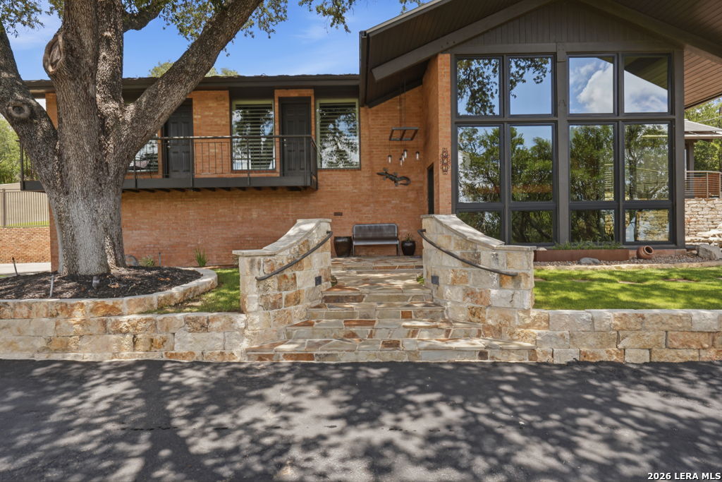 307 E Woodlake Drive San Antonio TX 78229