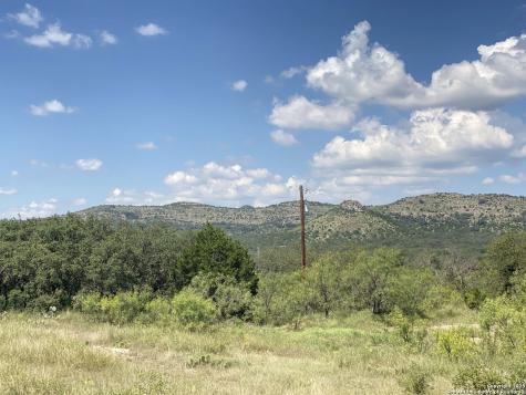 000 Mockingbird Lane Camp Wood TX 78833