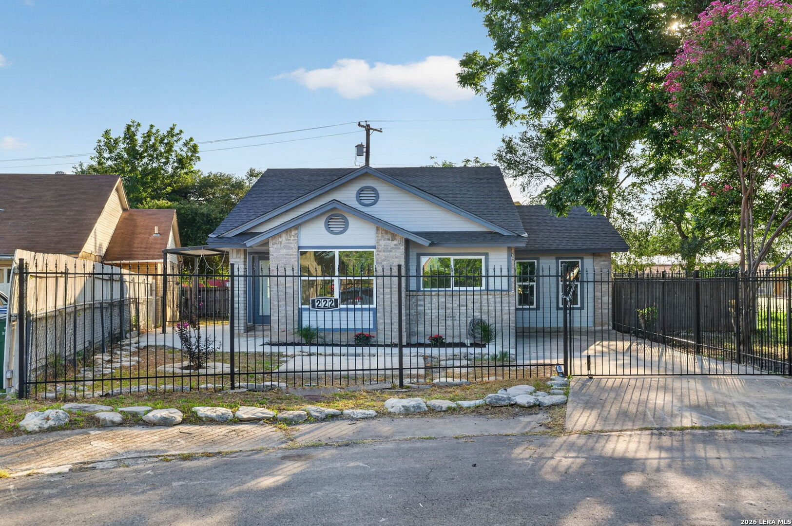 222 Vista Del Sur San Antonio TX 78207