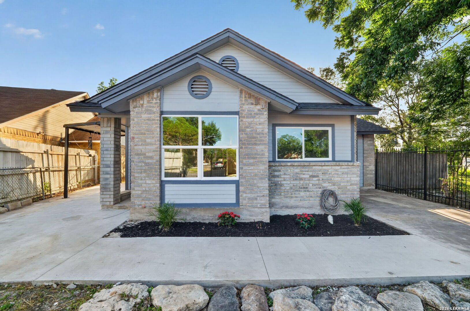 222 Vista Del Sur San Antonio TX 78207