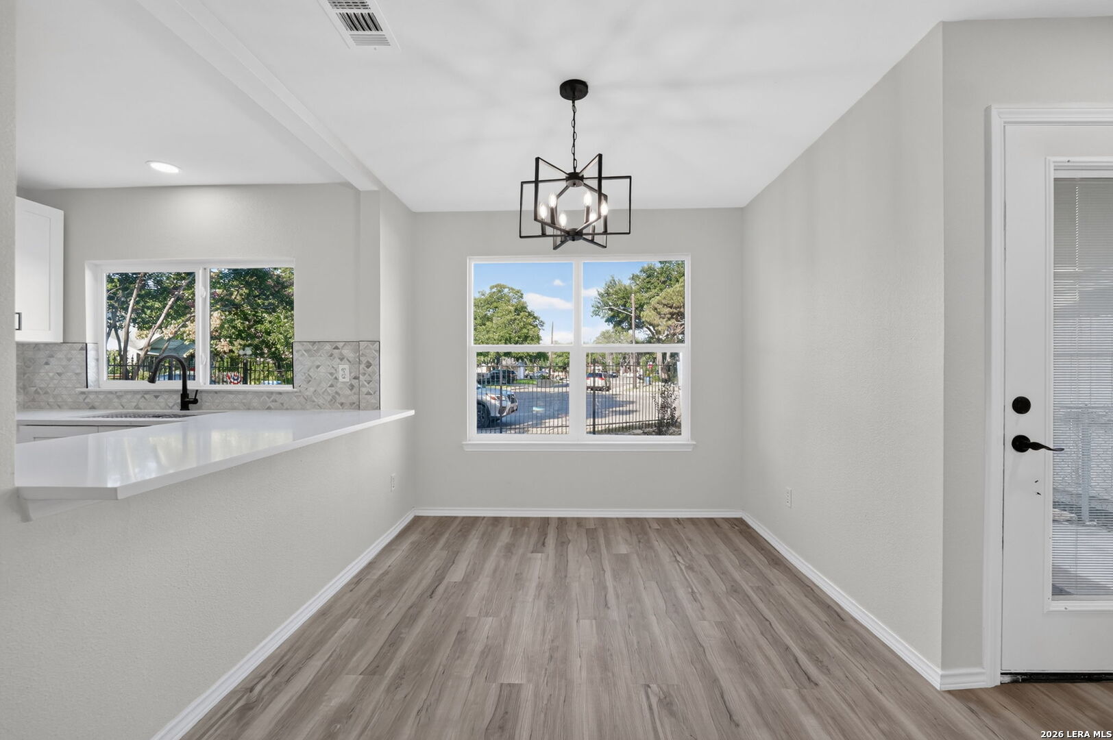 222 Vista Del Sur San Antonio TX 78207