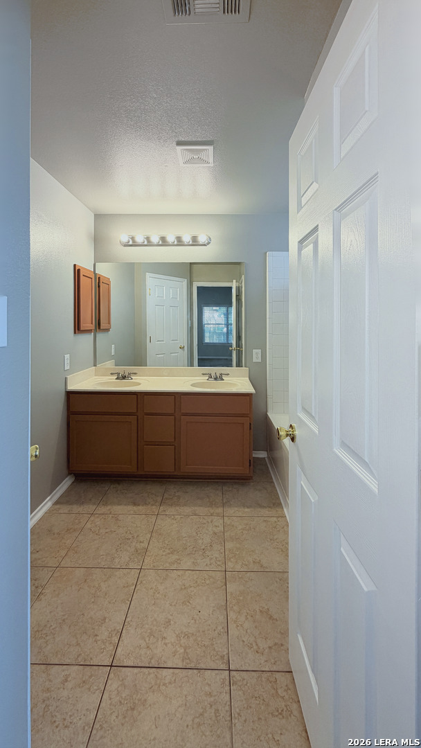 5135 Stormy Breeze San Antonio TX 78247