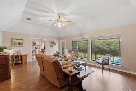 10445 Montanio Drive New Braunfels TX 78132