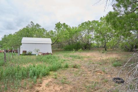 161 Cr 312 Charlotte TX 78011