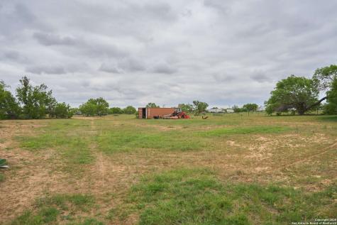 161 Cr 312 Charlotte TX 78011