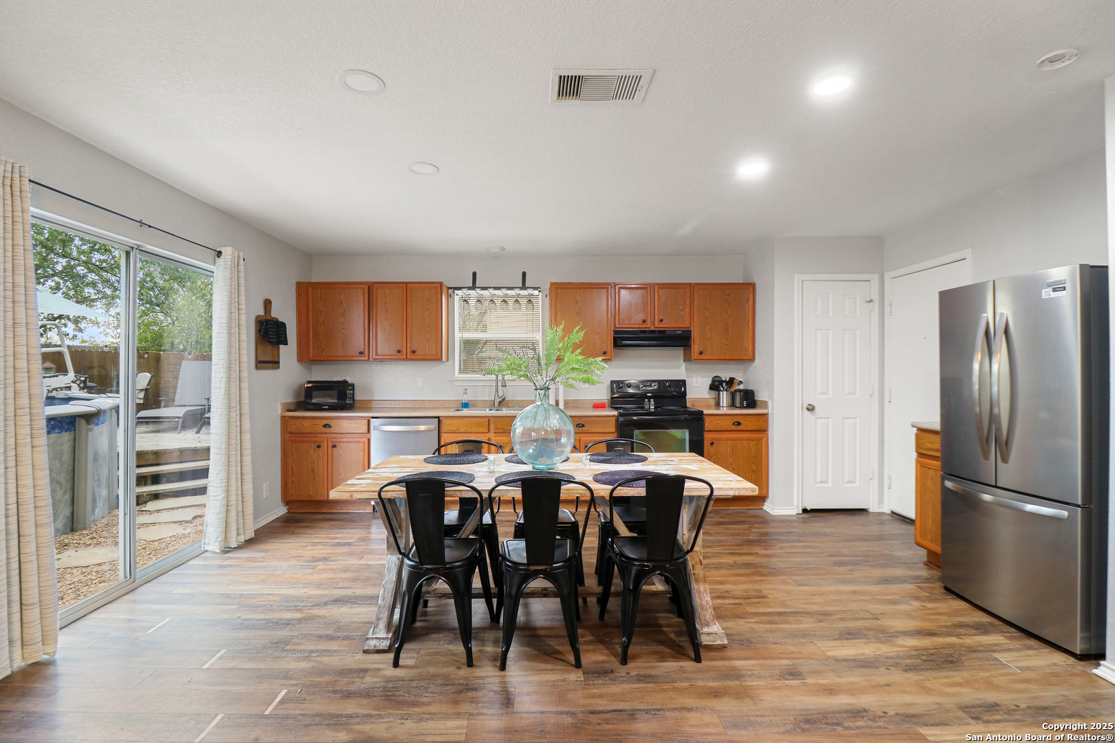 7451 Circle Farm San Antonio TX 78239