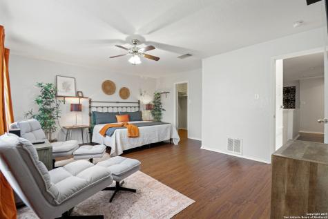 7451 Circle Farm San Antonio TX 78239