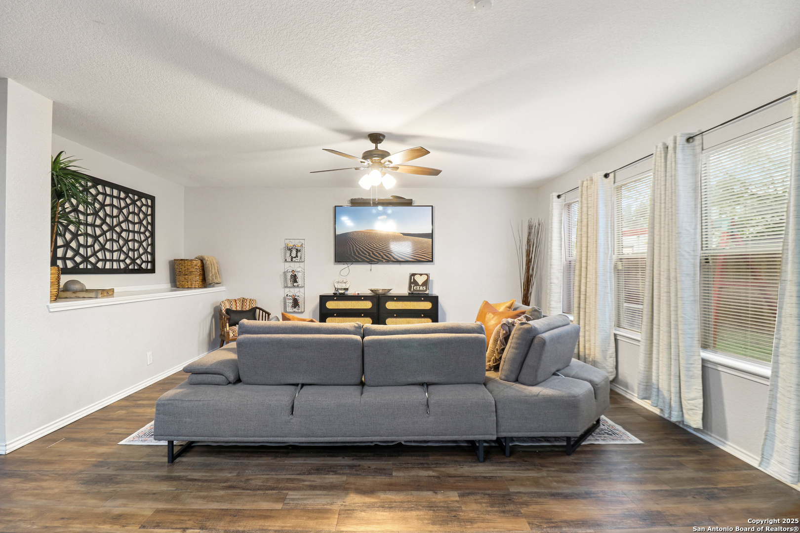 7451 Circle Farm San Antonio TX 78239