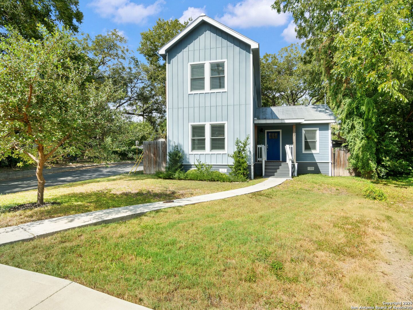 737 E Magnolia Avenue San Antonio TX 78212