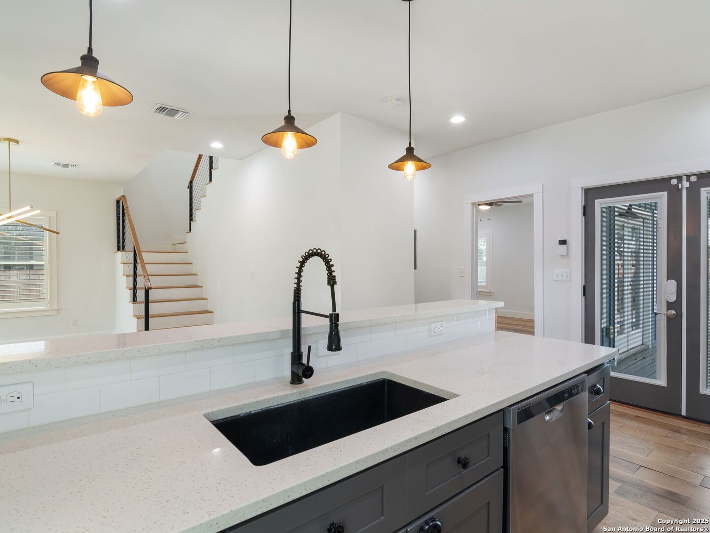 737 E Magnolia Avenue San Antonio TX 78212