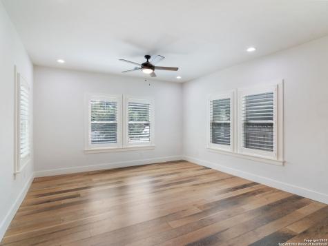 737 E Magnolia Avenue San Antonio TX 78212