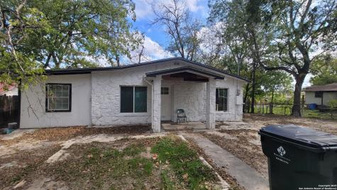 757 Koepp Street Seguin TX 78155