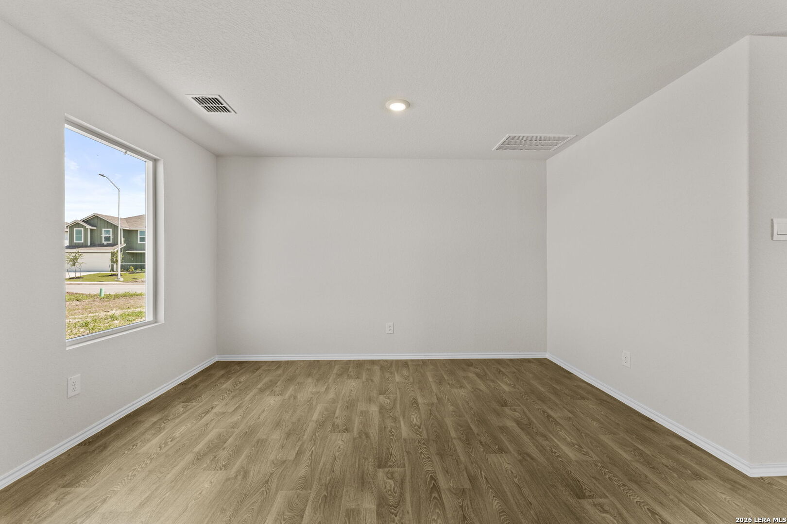 1034 Gladys Run Seguin TX 78155