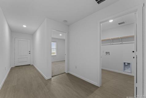 7702 Nessie Trail San Antonio TX 78227