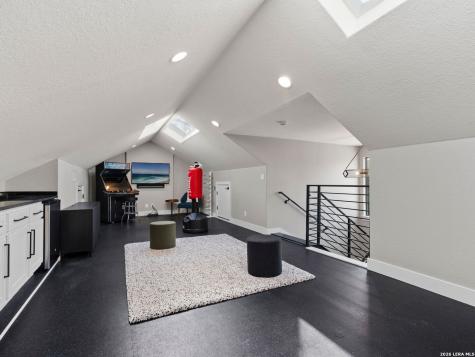 627 E Olmos Drive San Antonio TX 78212