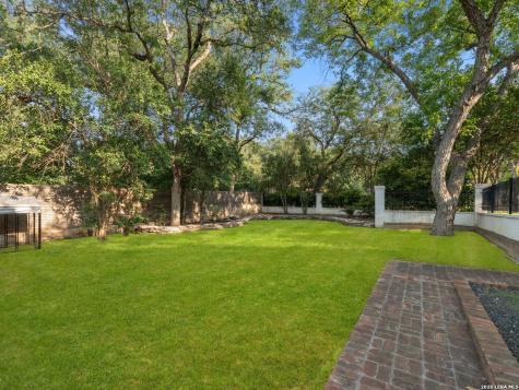 627 E Olmos Drive San Antonio TX 78212