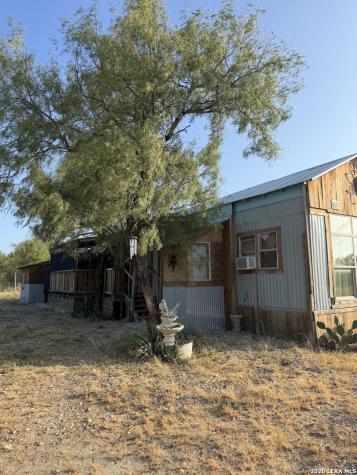 245 E Maverick Street El Indio TX 78860