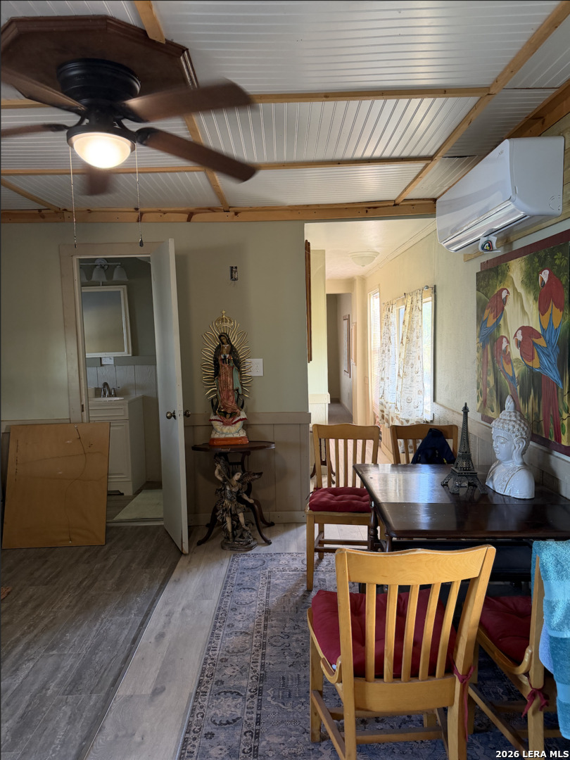 245 E Maverick Street El Indio TX 78860