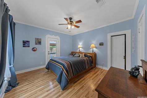 248 N Travis Street Kerrville TX 78028