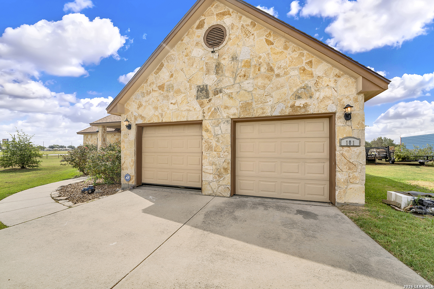 101 Hickory Run La Vernia TX 78121