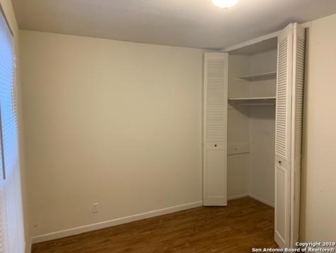 6022 Castle Hunt San Antonio TX 78218